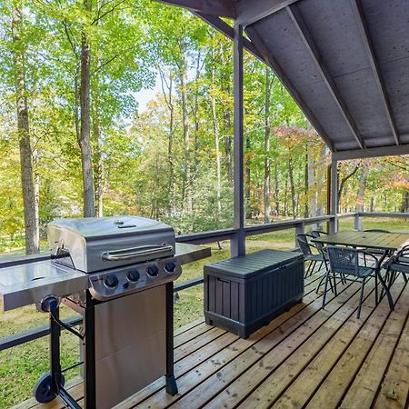 Spacious W Hot Tub, Fire Pit, Deck, Grill And Wifi Villa Hedgesville Exterior photo